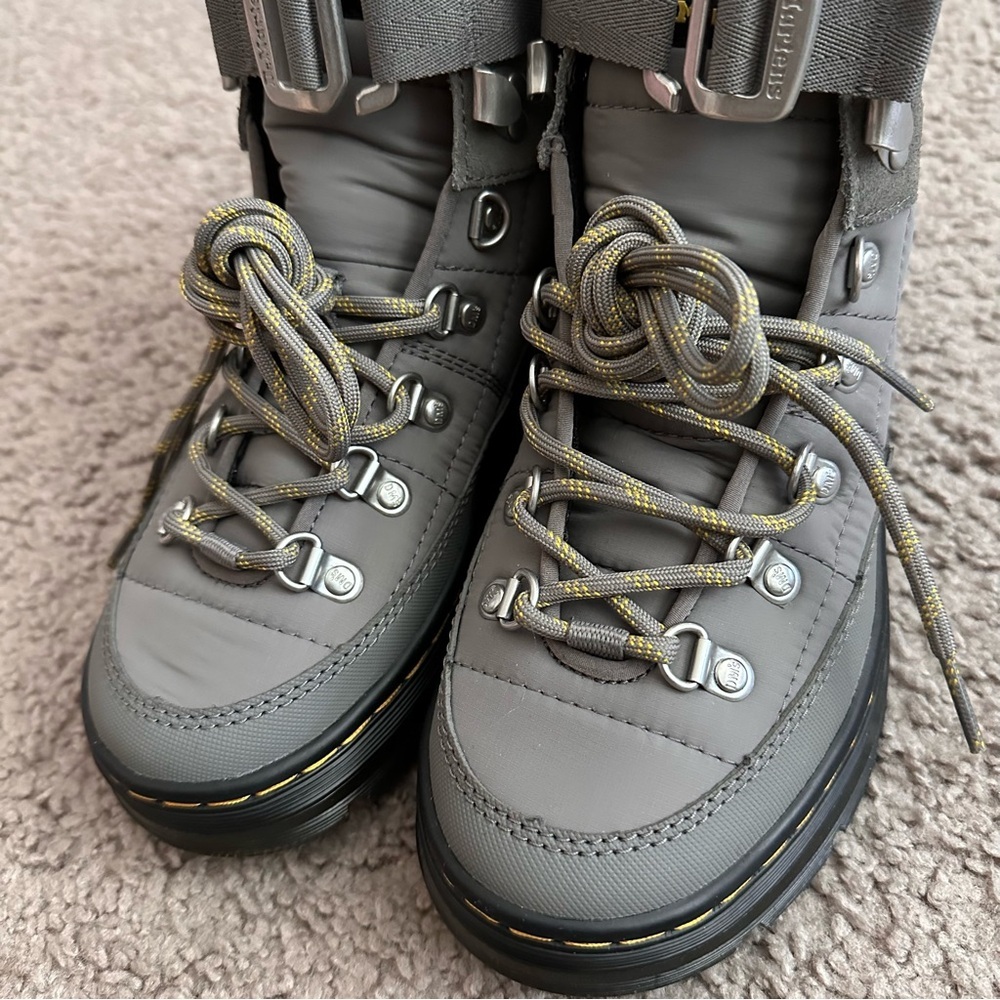 Dr. Martens Combs Tech Padded Quilted Nickel Gray Womens 5 - Picture 5 of 13